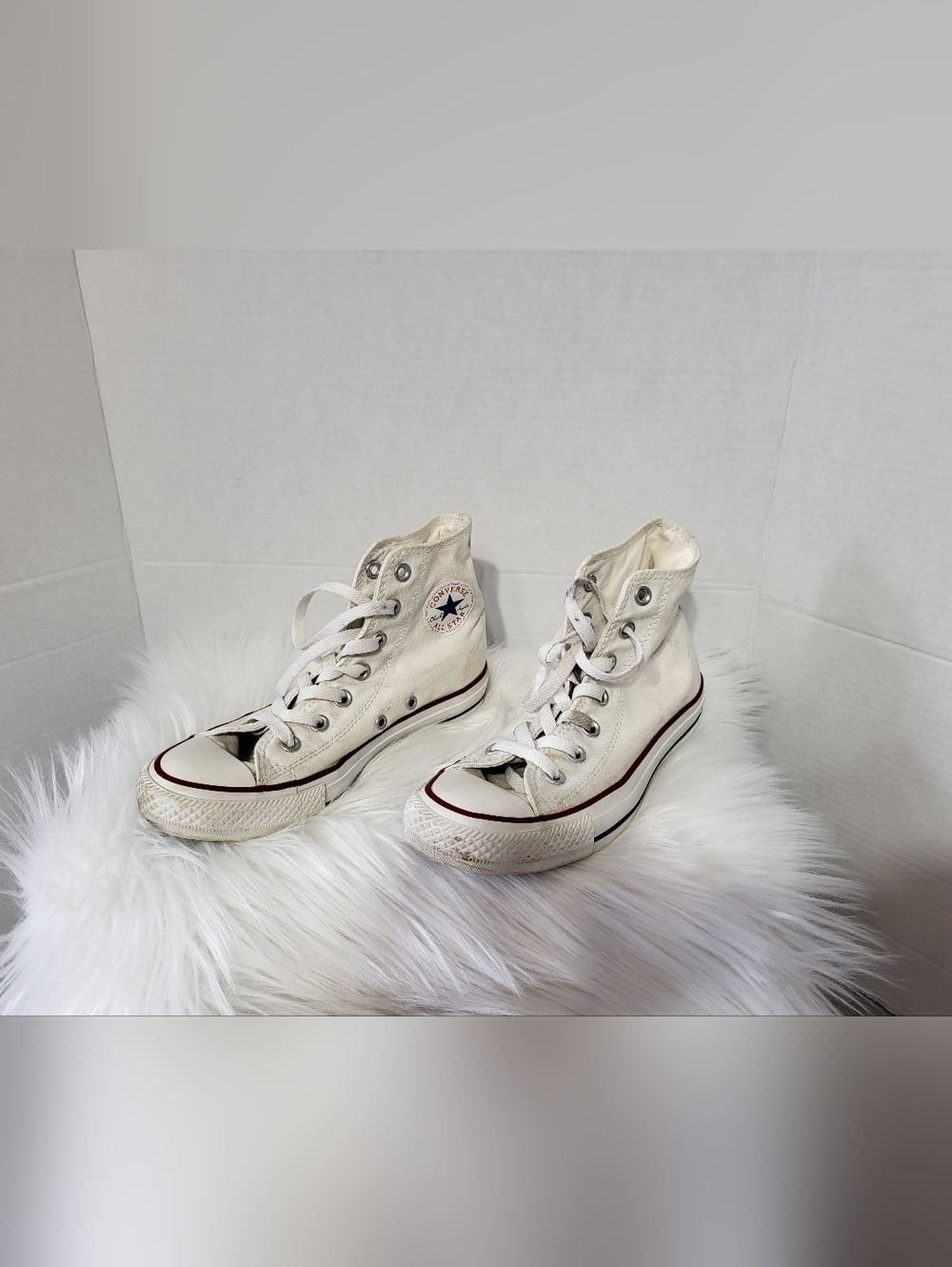 Converse Chuck Taylor All Star High Top Sneakers, Unisex Size Women 6, Mens 4